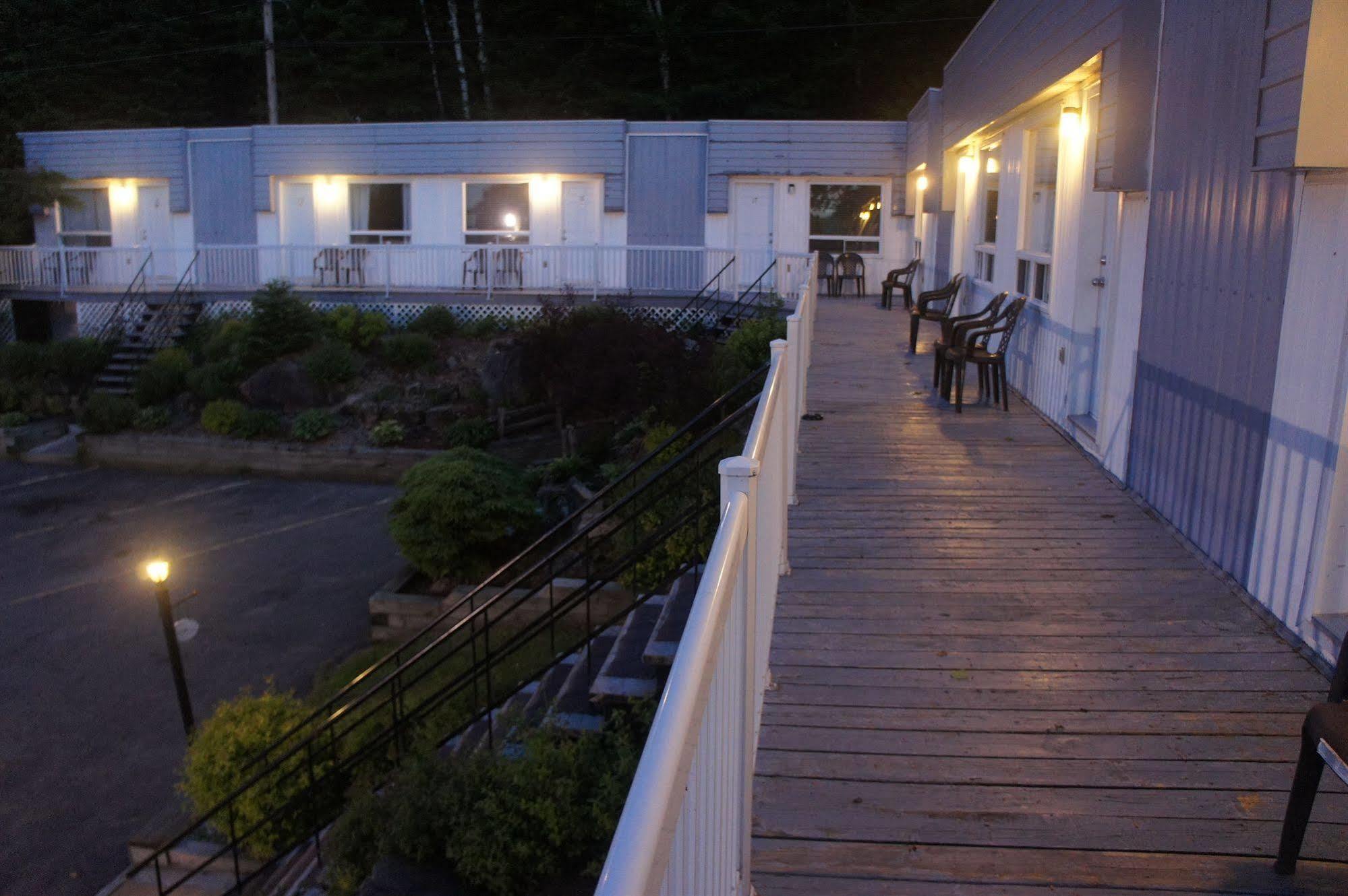 Motel Clair Mont Sainte-Agathe-des-Monts Exterior photo